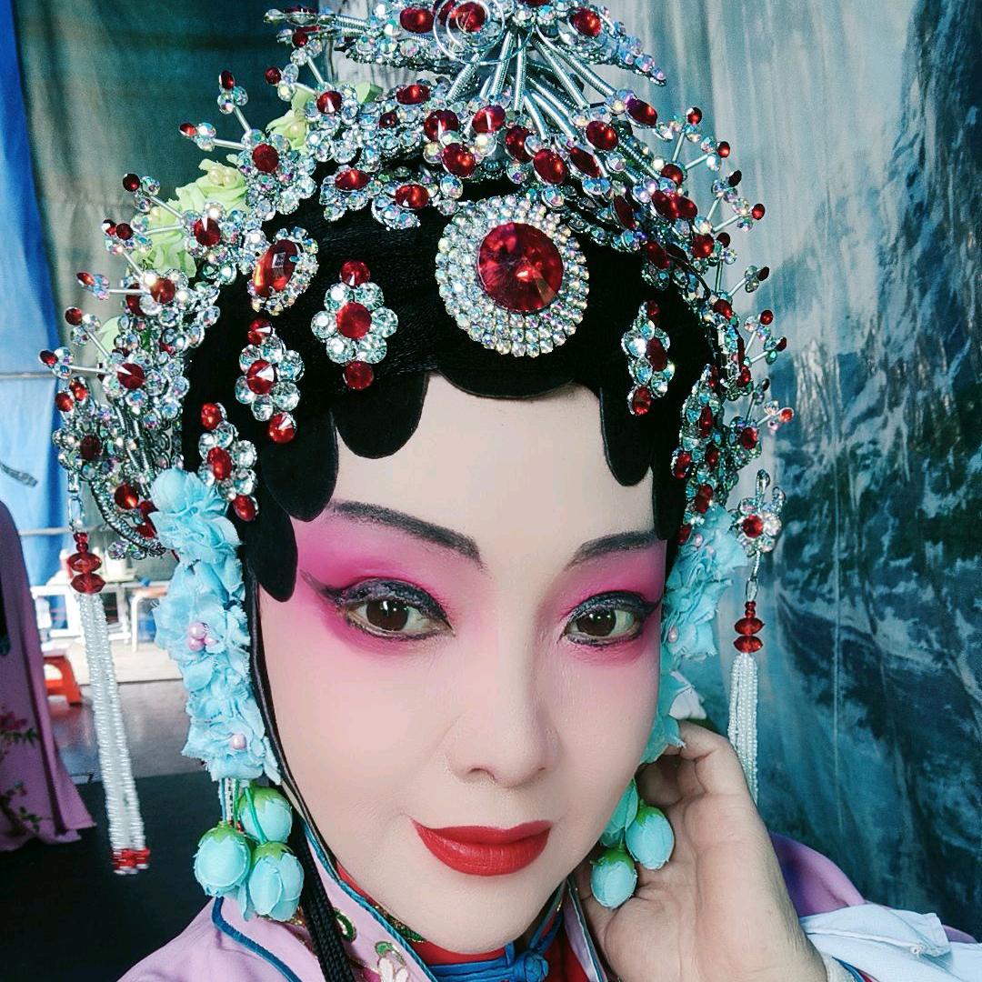 戏曲宝姐姐