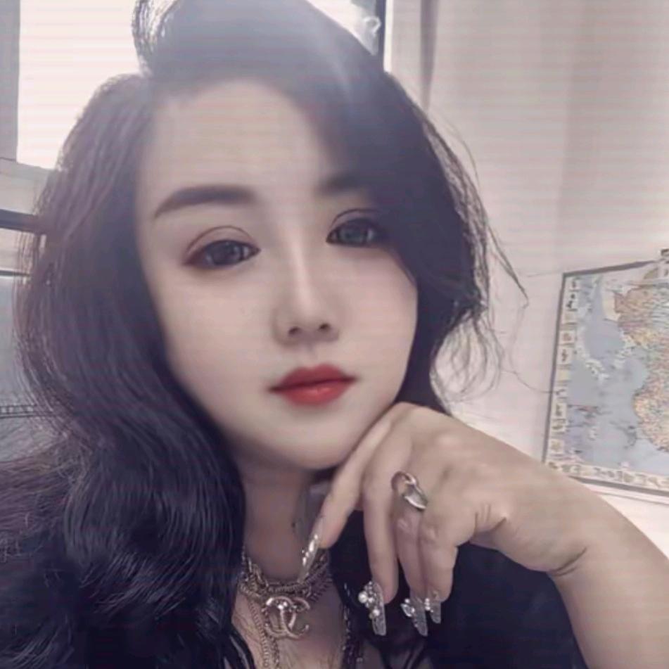 造拉杆箱小女孩🩷🧡💛💚🩵💙