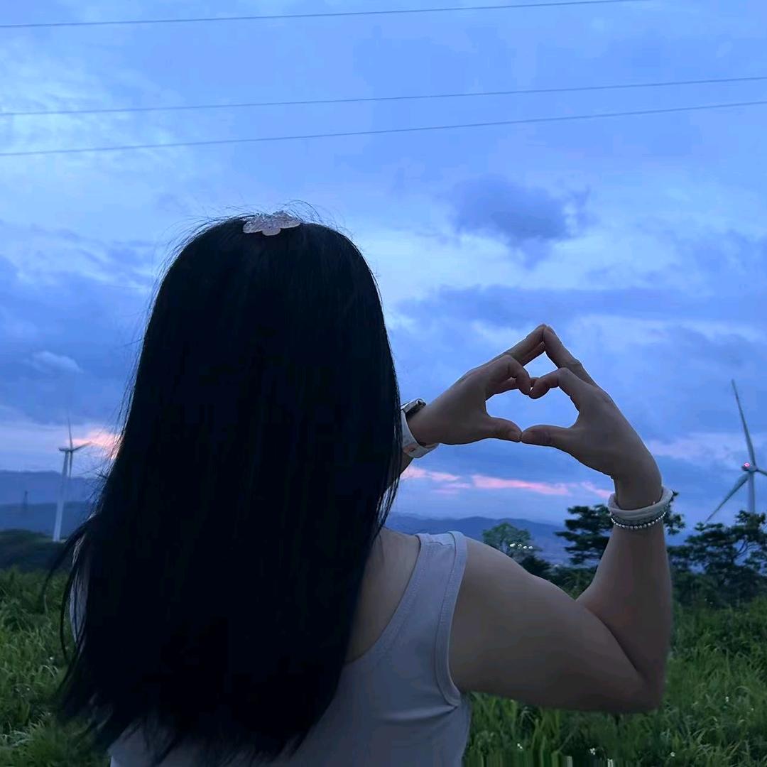 小女孩