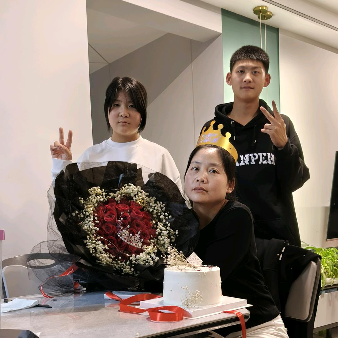 全屋定制工厂李