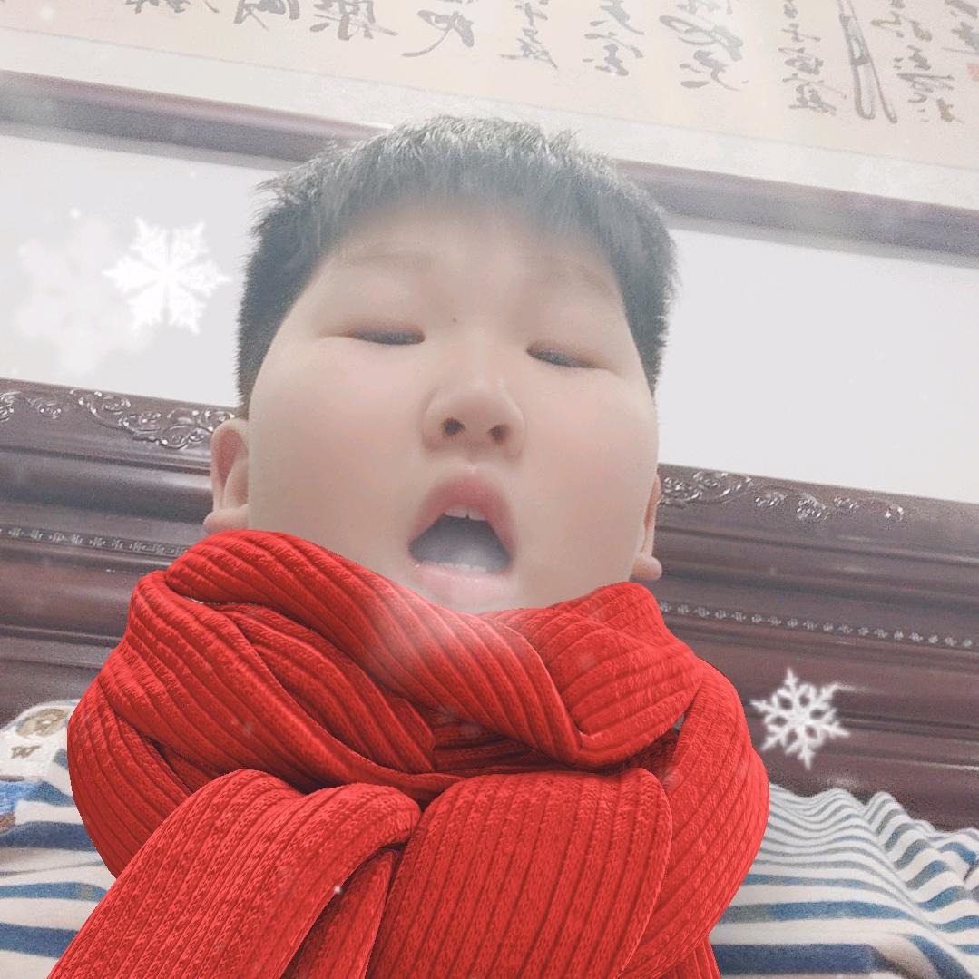 红色的围裙。