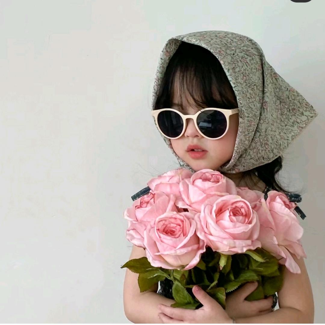 Hong~