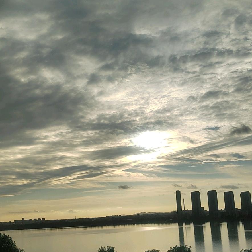 🚬ঞৣঁ᭄俗人💰爱财ঞৣ᭄