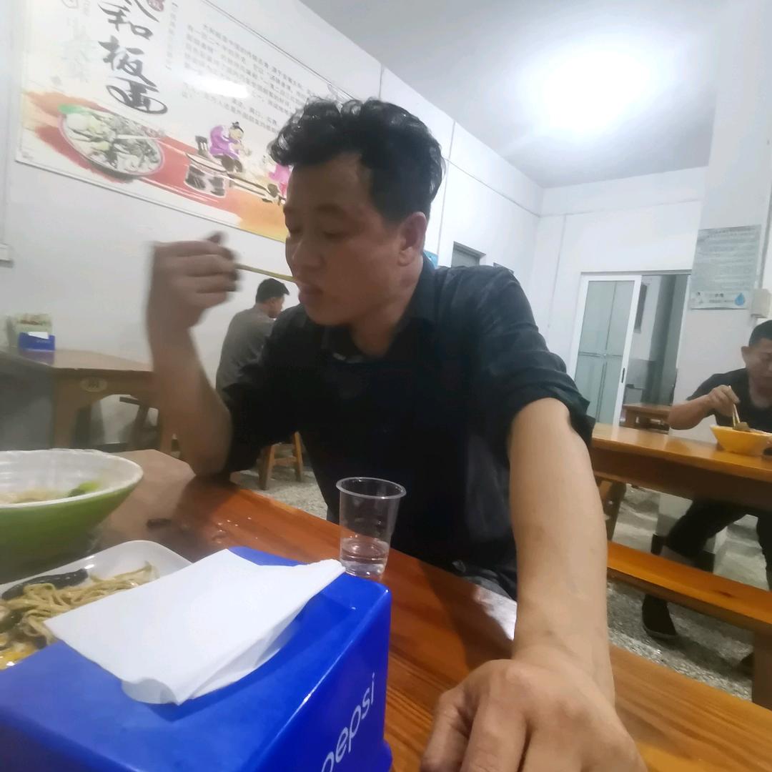 一杯烈酒把我灌醉😇