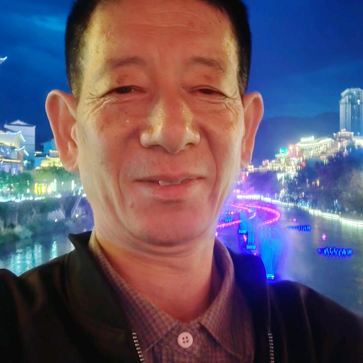老卢