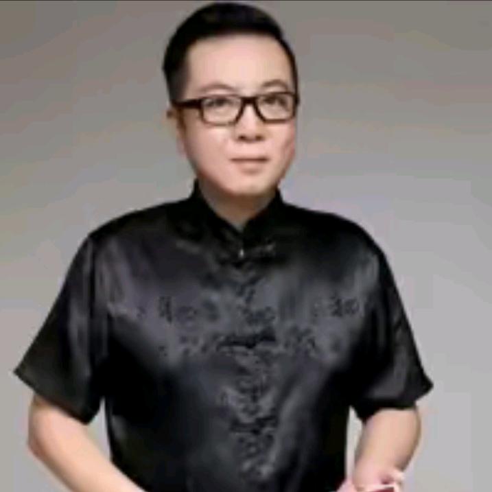 主持人宋非