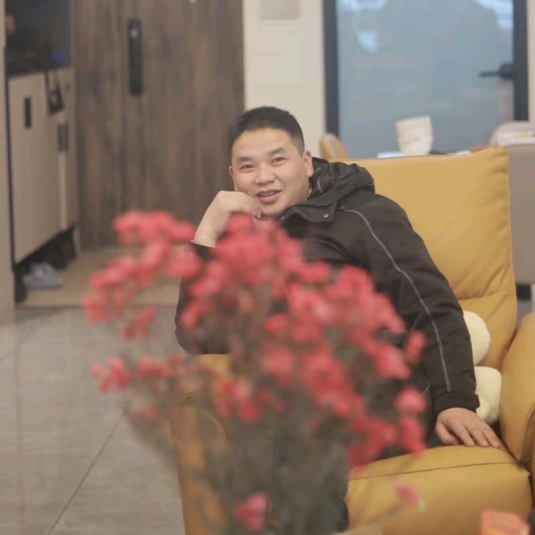 山里的王憨憨（招摄影师.剪辑师）