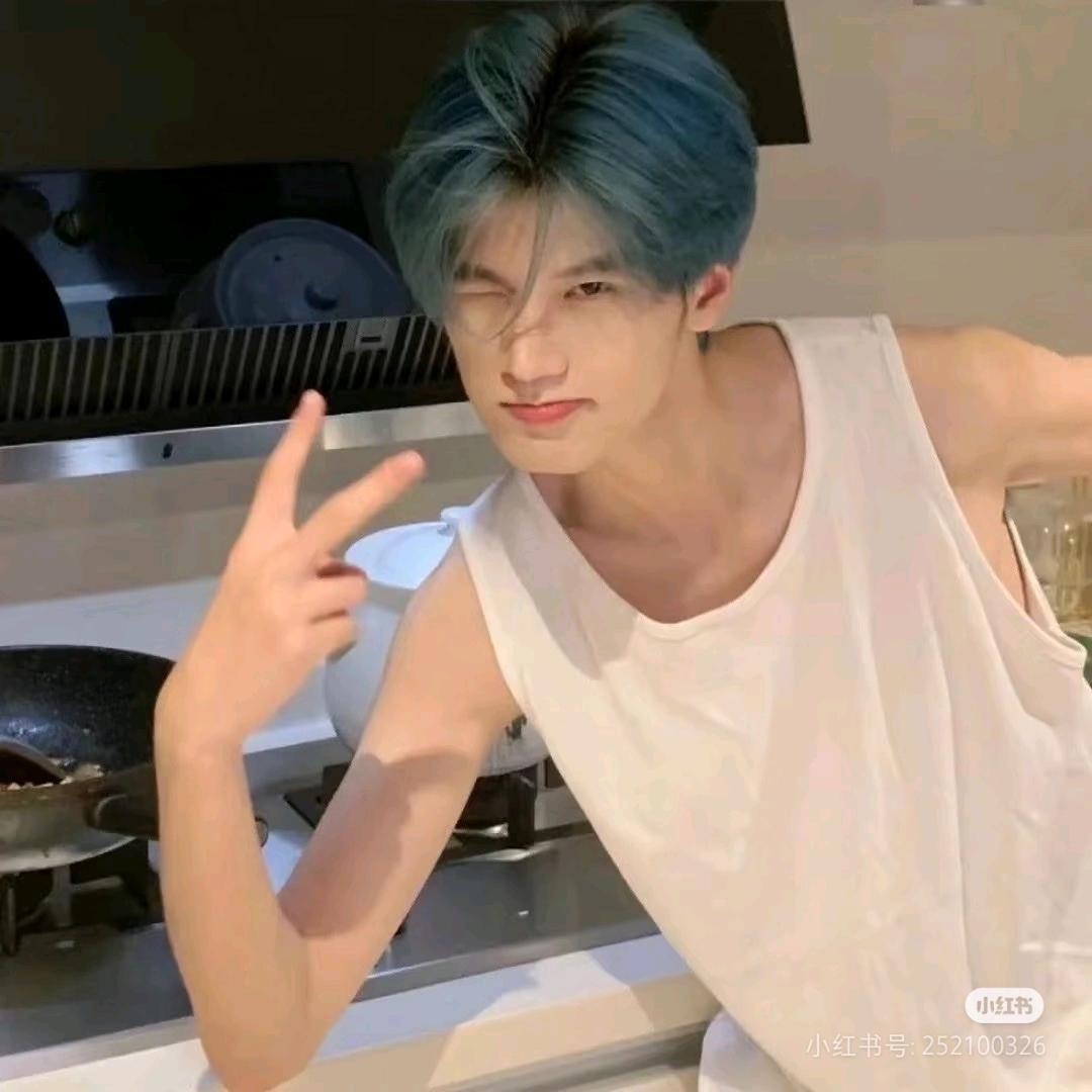 梦十三(   ˊ ᵕ ˋ 💦)