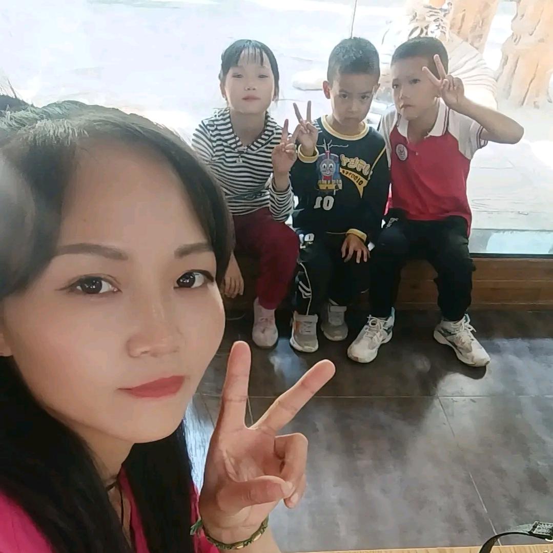 卖菜小姐姐