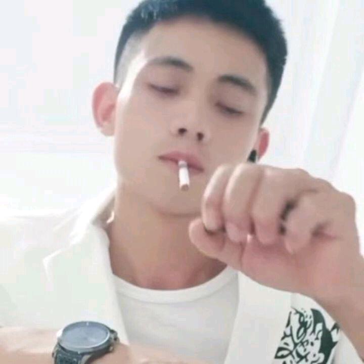 梁少