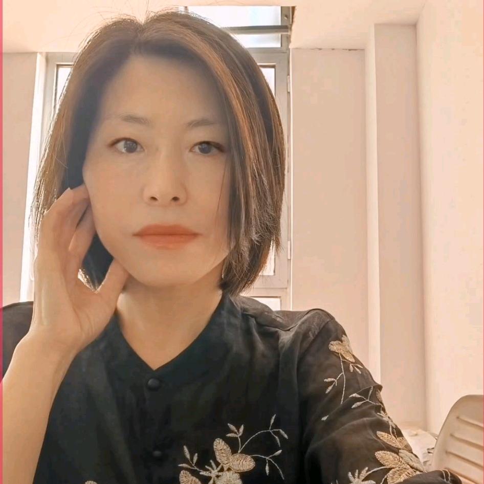 在乌鸦的世界里天鹅是有罪的