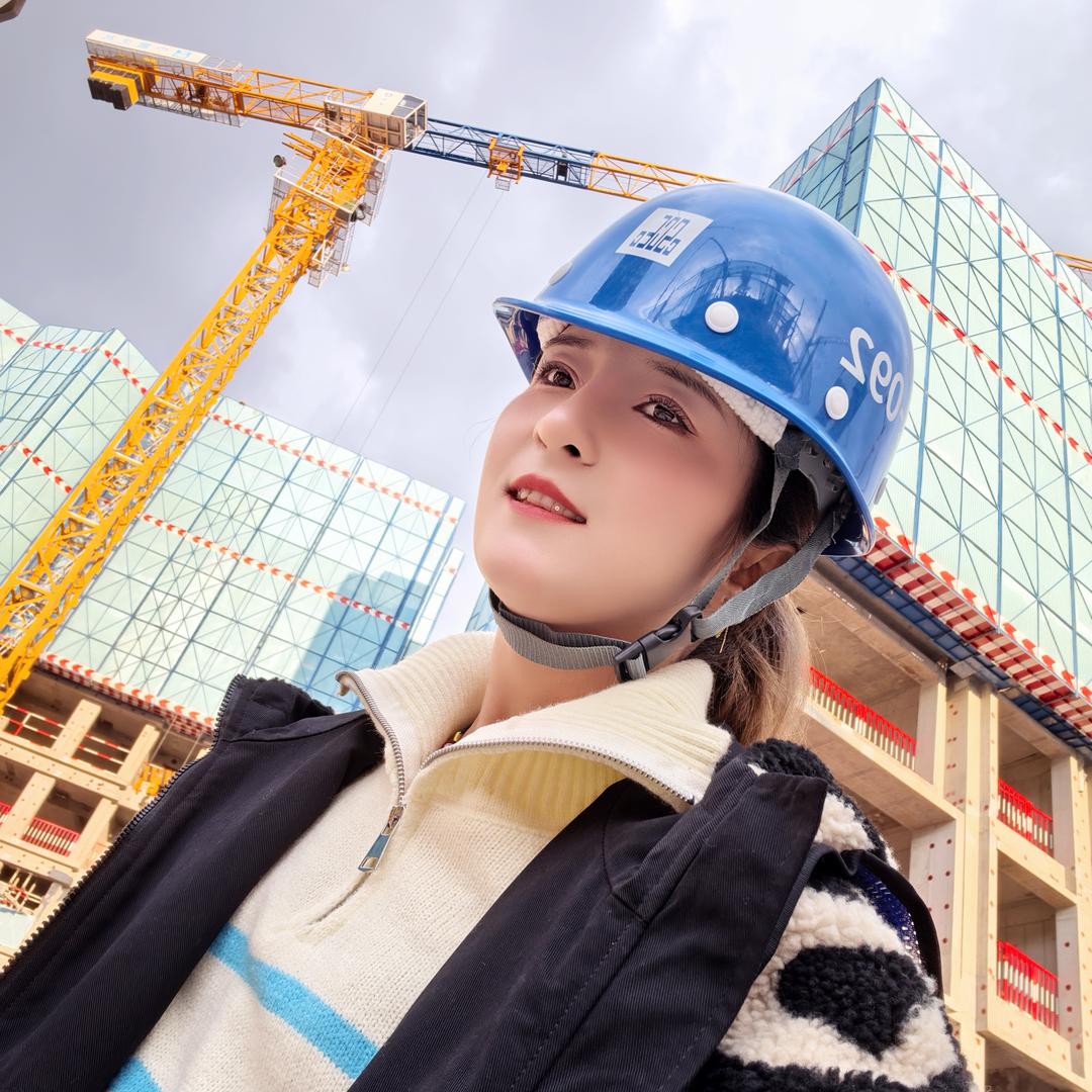 塔吊指挥 《梨梨💕》