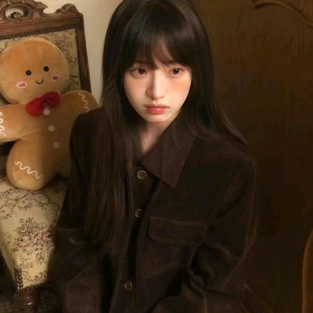 妤妤哇头像