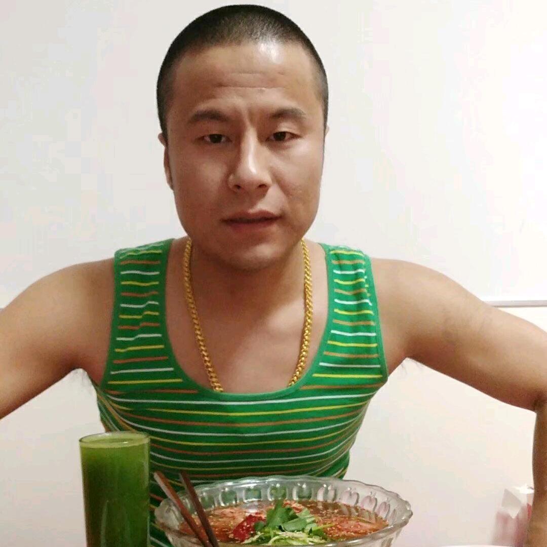宏伟美食