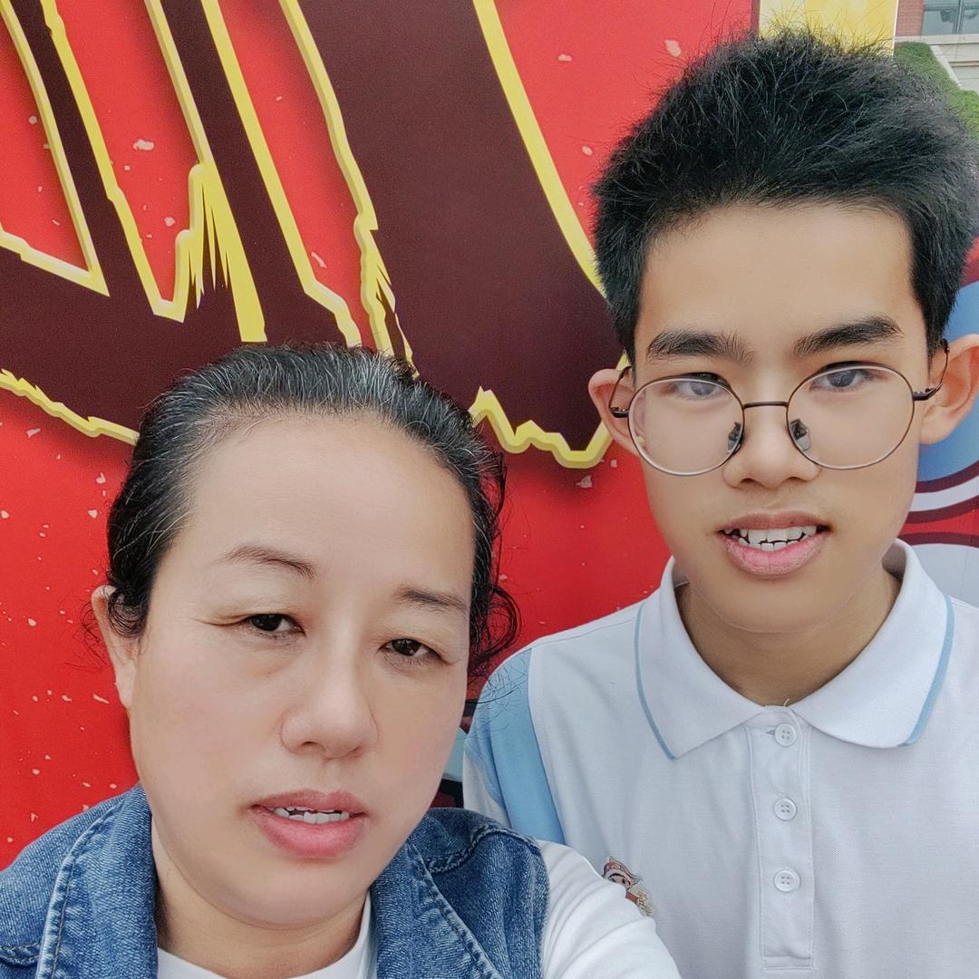 童步成长儿童学习桌椅