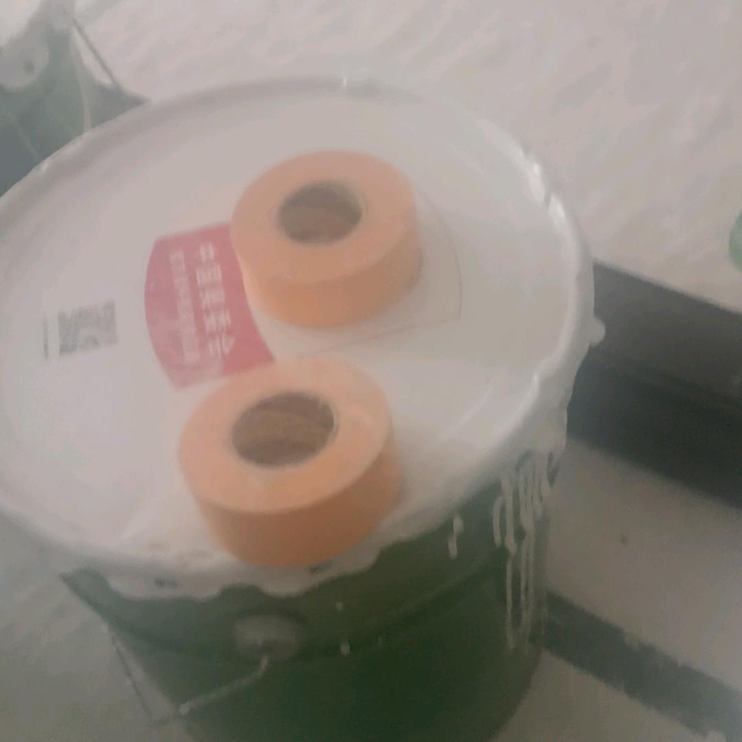 奋发涂墙
