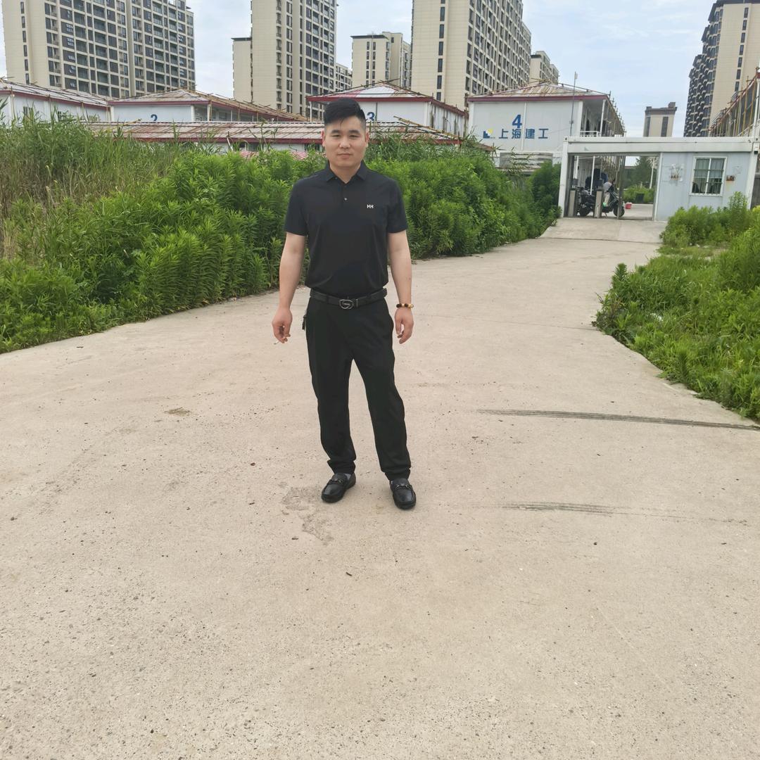 刘万