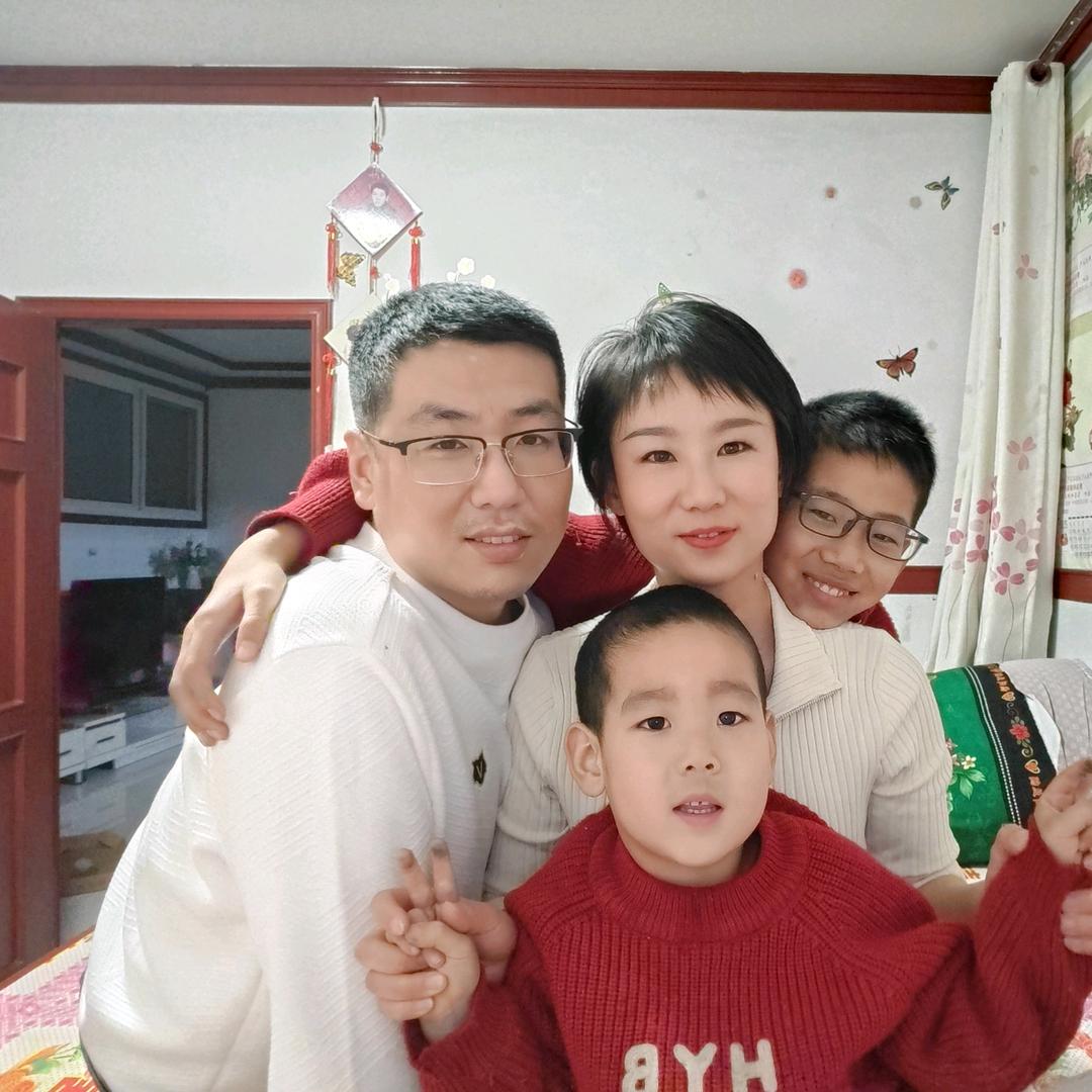 店子时尚女友    卢晶