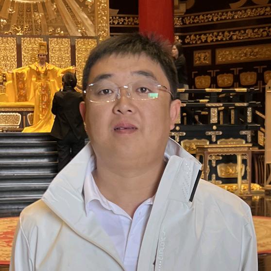 建哥在村里