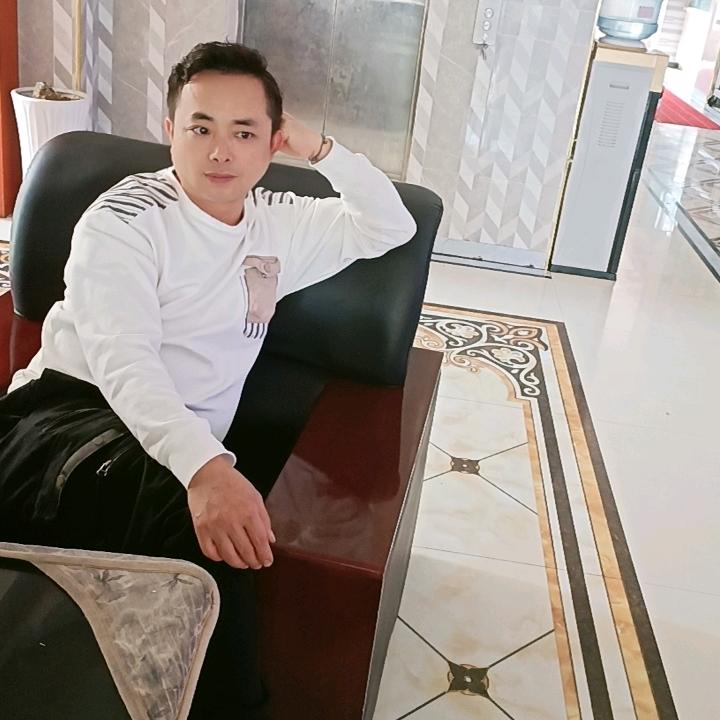 王安伟～龙涎阁
