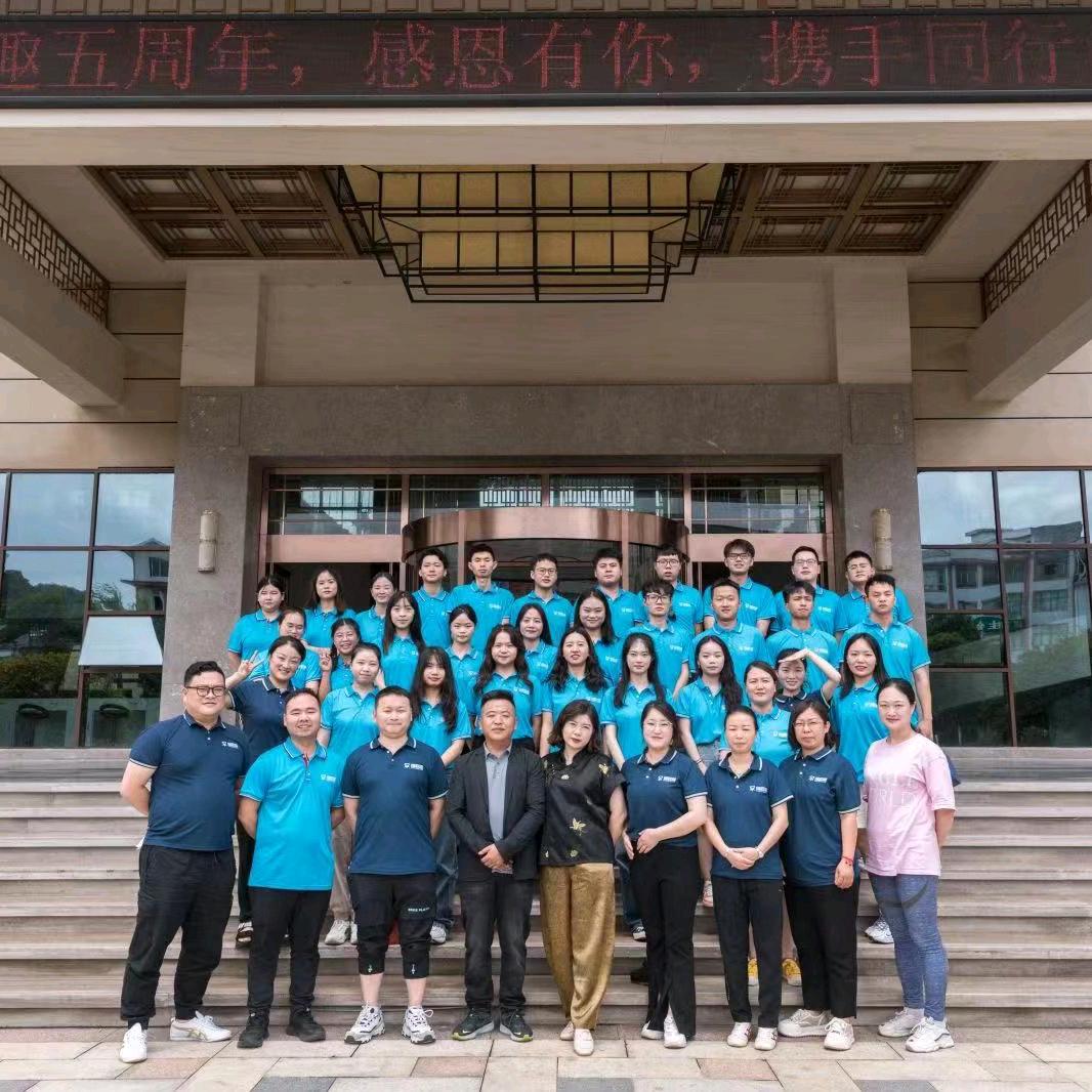 编程趣(新添寨校区)--胡老师