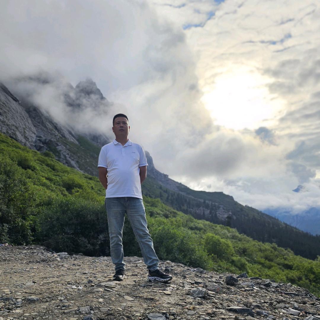 🎋石来运转🌾(ง •̀_•́)ง