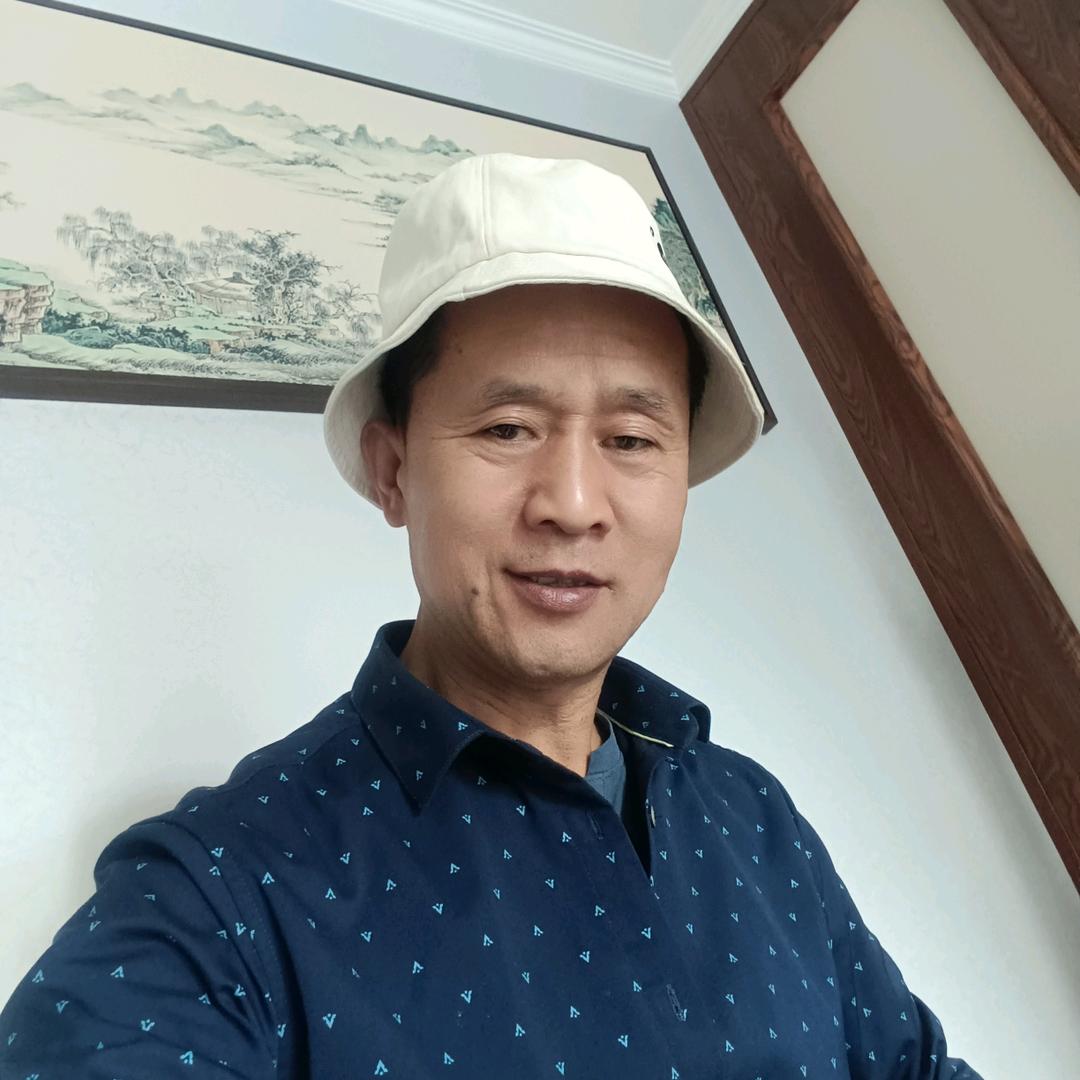 有人叫我师傅，有人叫我军哥。