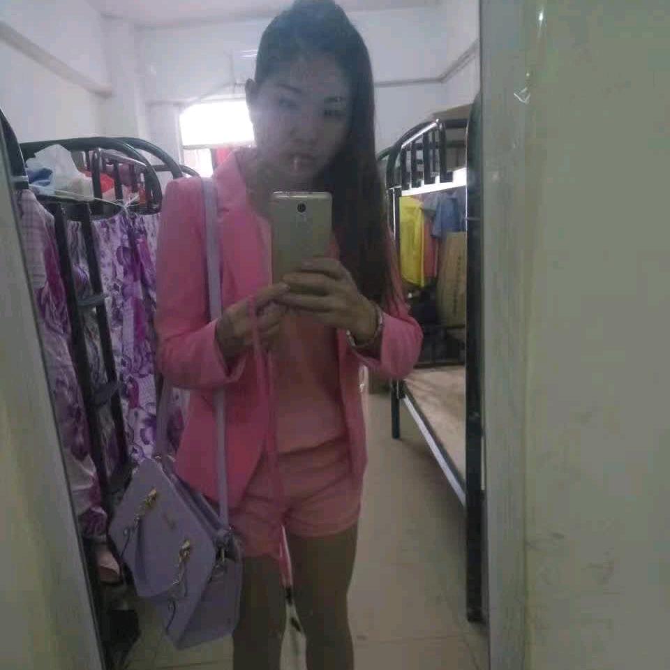 华华橱窗有好物。衣服百货,有喜欢的支持