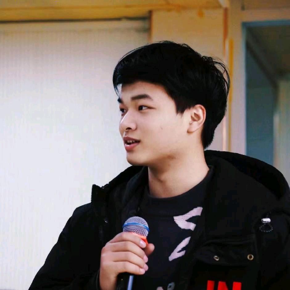 夕阳下的奔跑（菡萏莲苑）