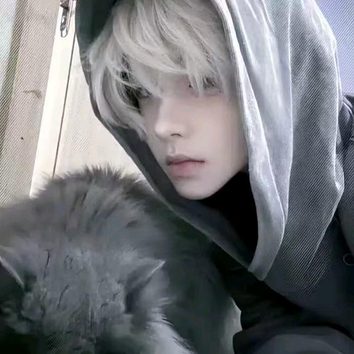♥阳ˉ﹃ˉ光男孩♥