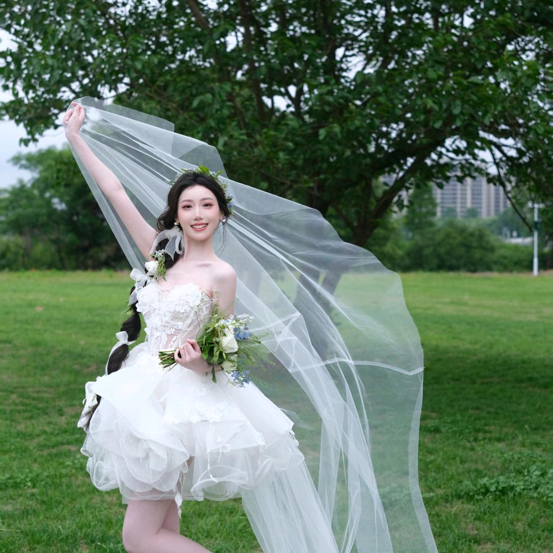 有妳婚纱Tina