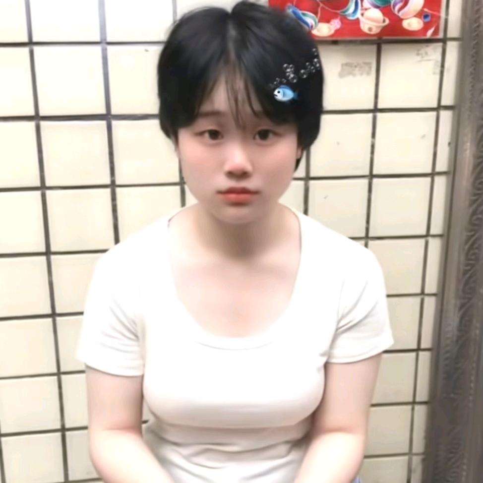 学妹小琴