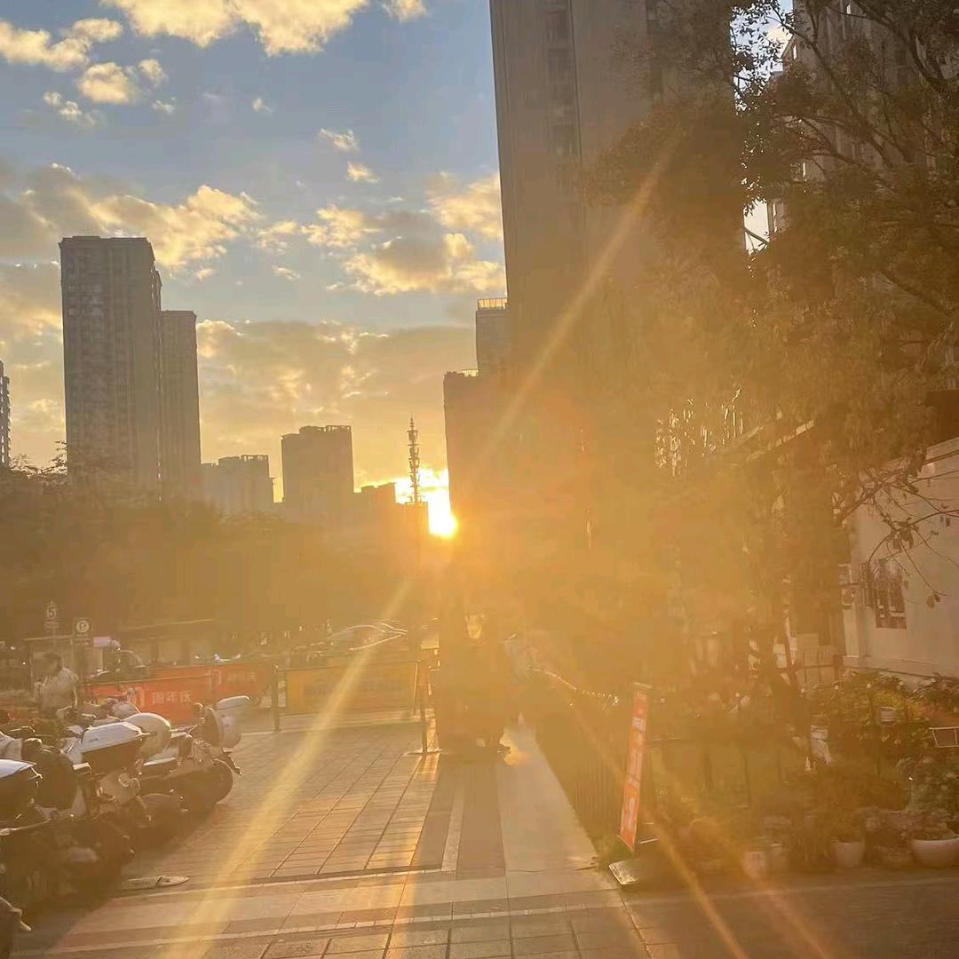 卡商视界-钱多多