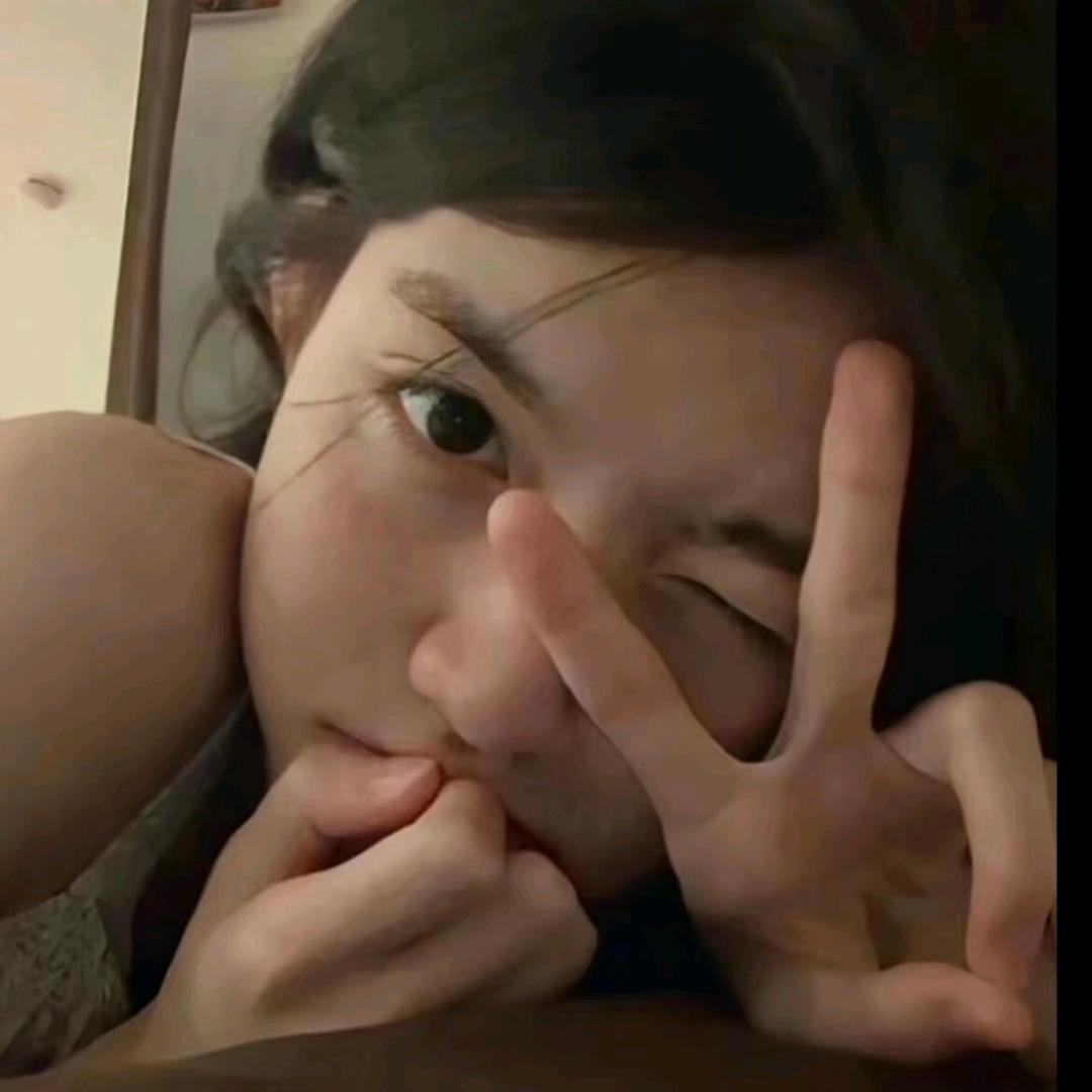 小 脸、