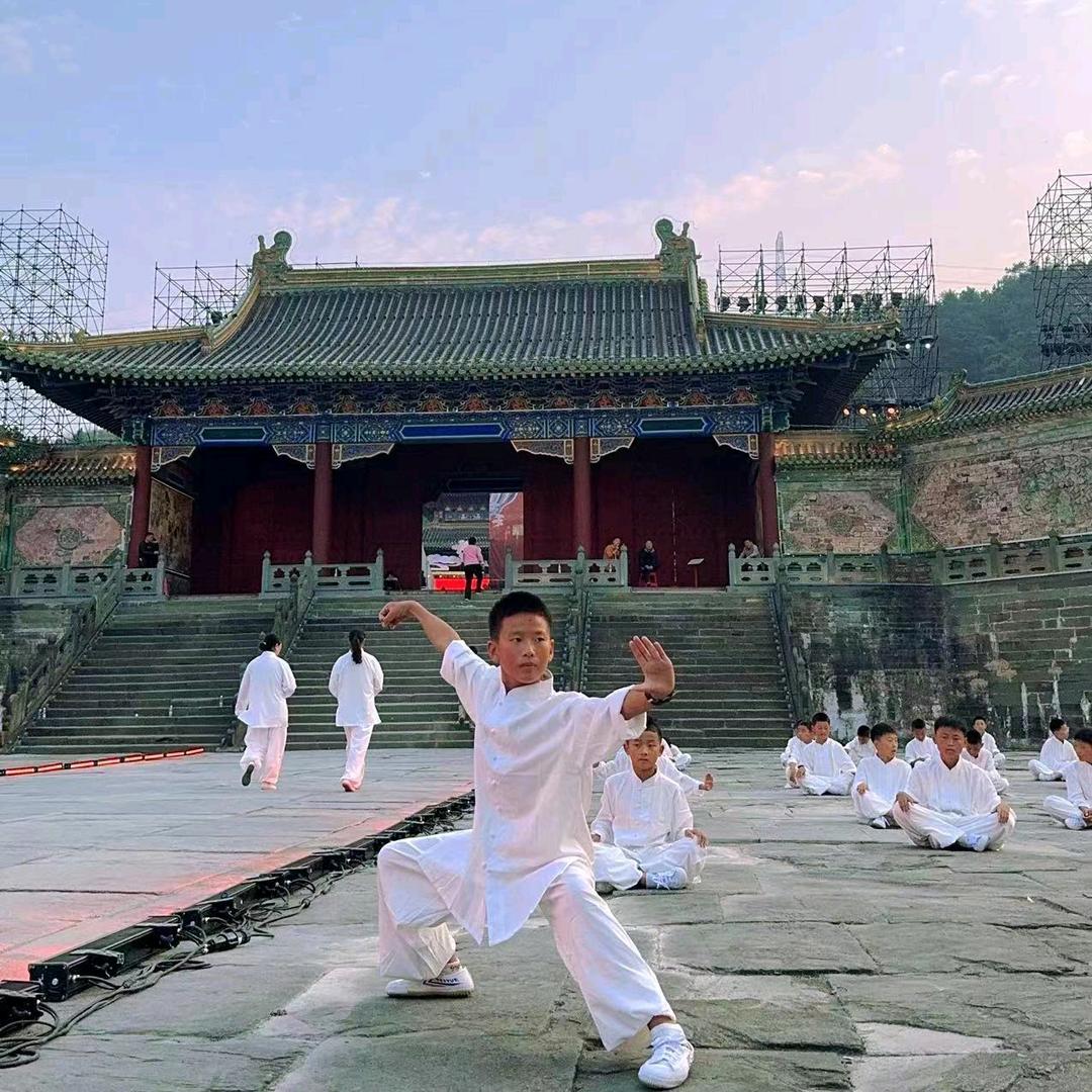 自娱自嗨自乐(〜￣▽￣)〜