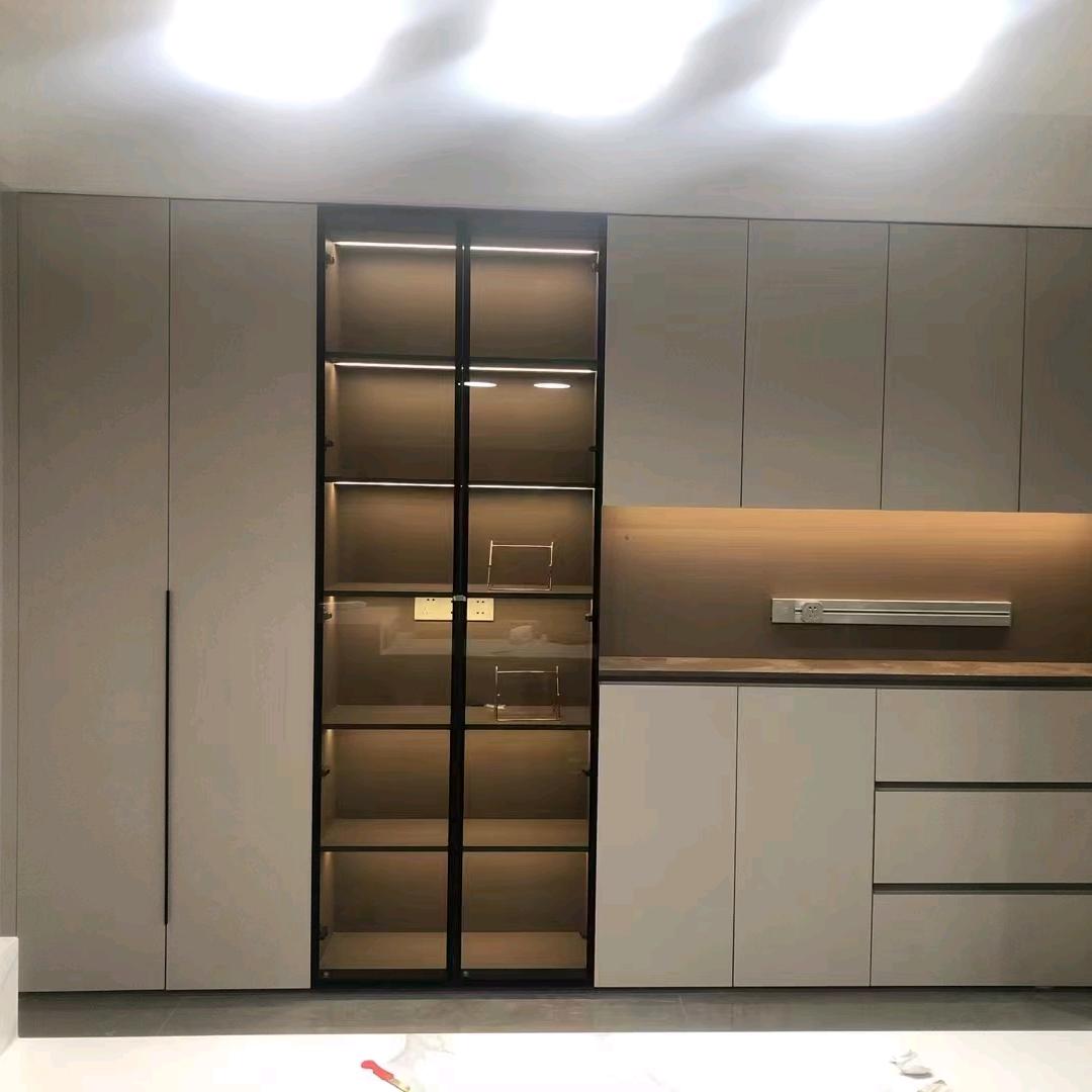 定制衣柜＋专业木工