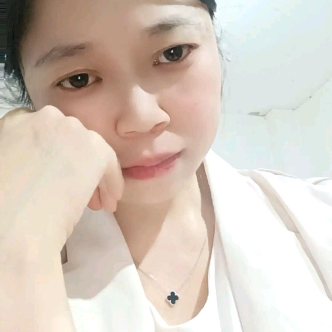 星河国际爆浆特色小豆腐，各种烤肉，疏菜