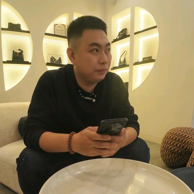 老田玩奢圈儿
