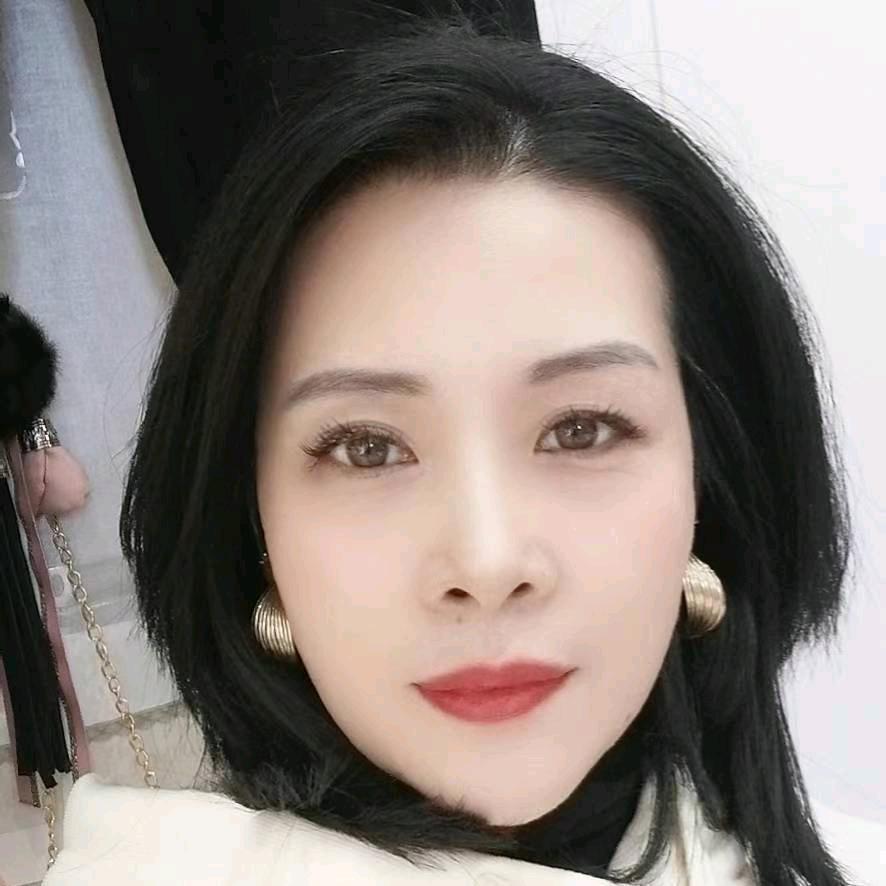 阿丽童装店快乐贝贝+贝贝媞妮+石头剪刀布