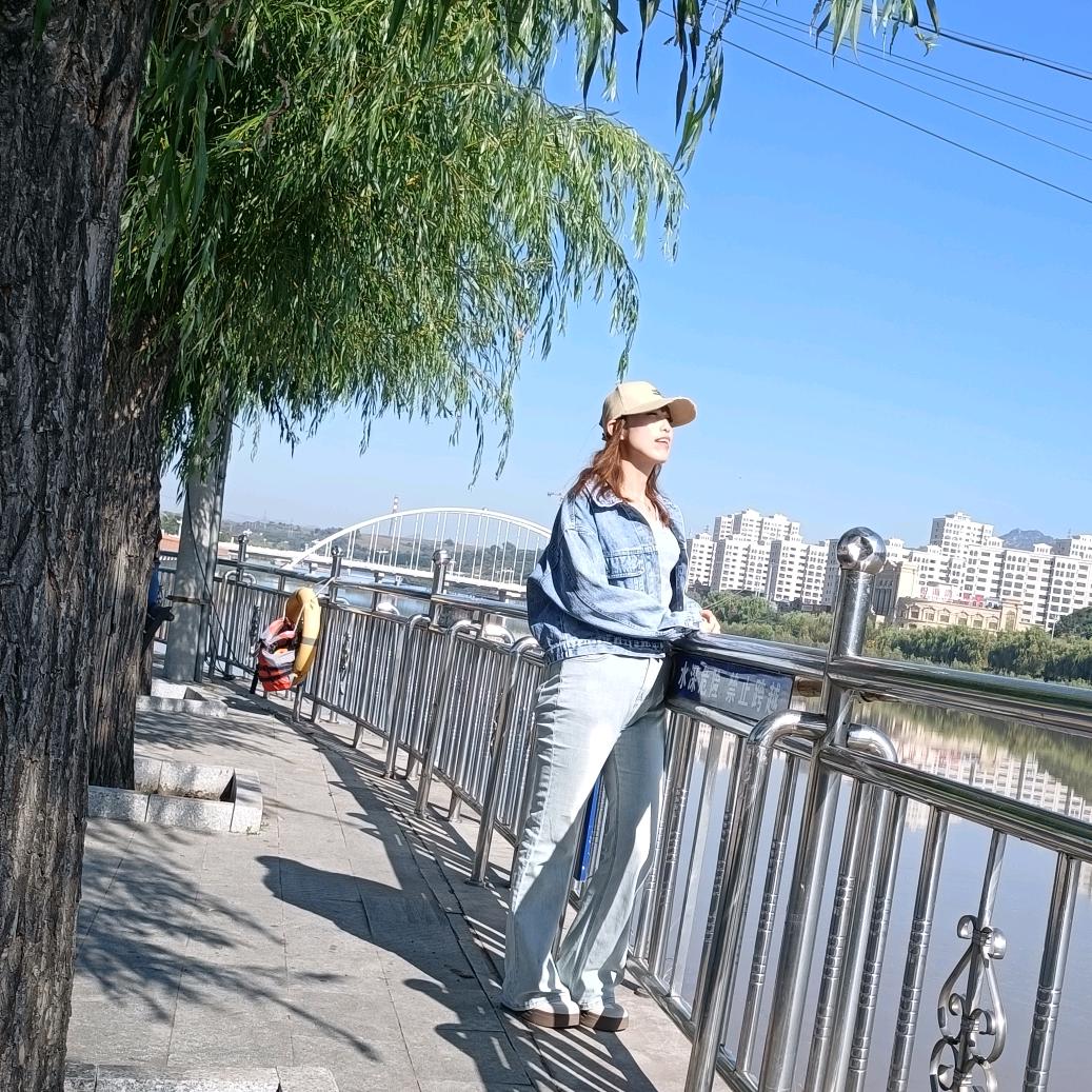 晓恬恬💐((🌺⥎🌺))🌹