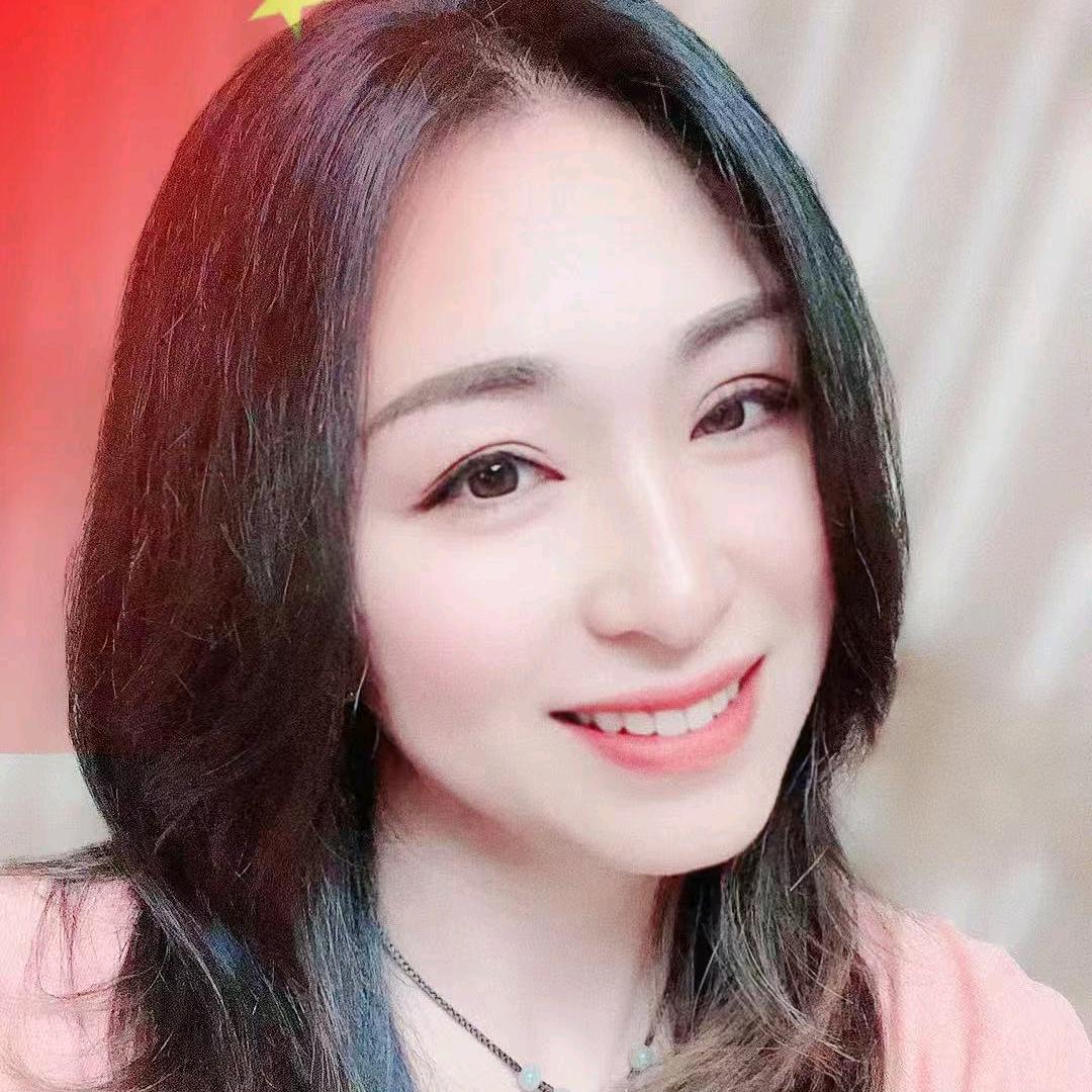 卖旋转小火锅的晓晓