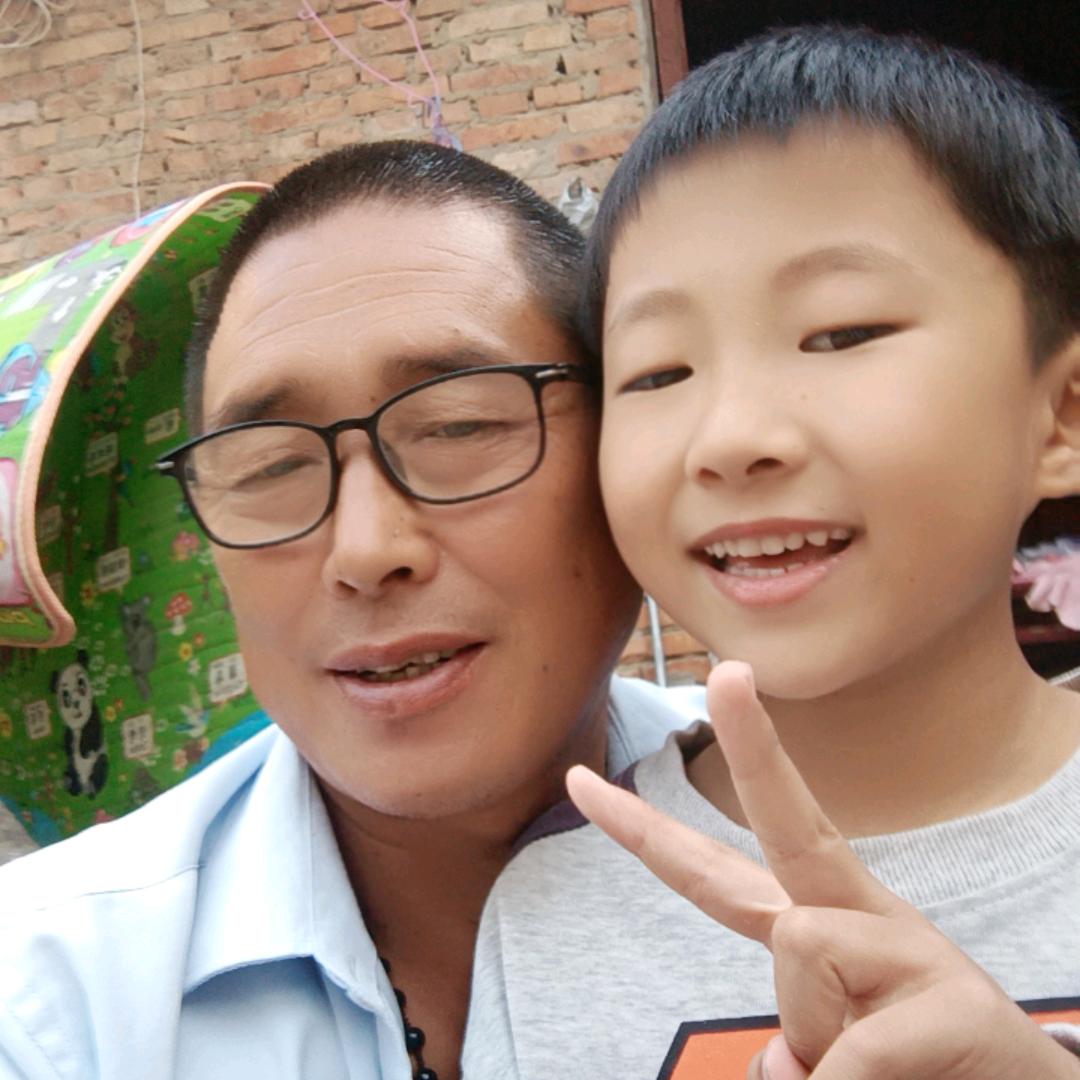 杨家礼炮看孩子的宝爷面条哥