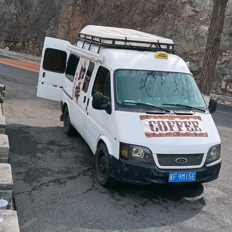 东方红隧道咖啡车