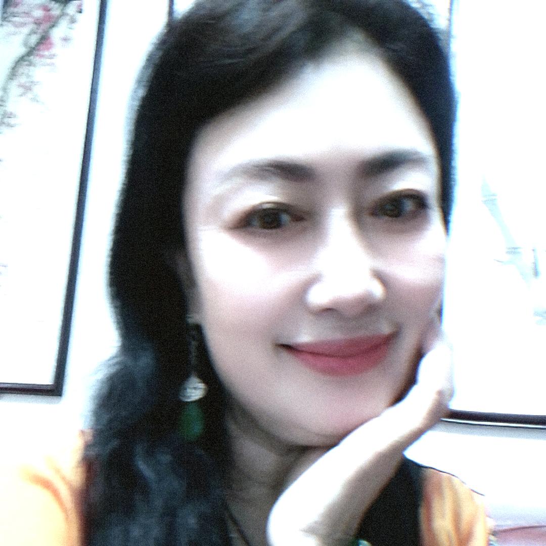 芬姐首播中，，