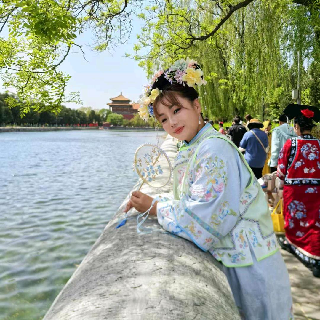 安仔遛京城