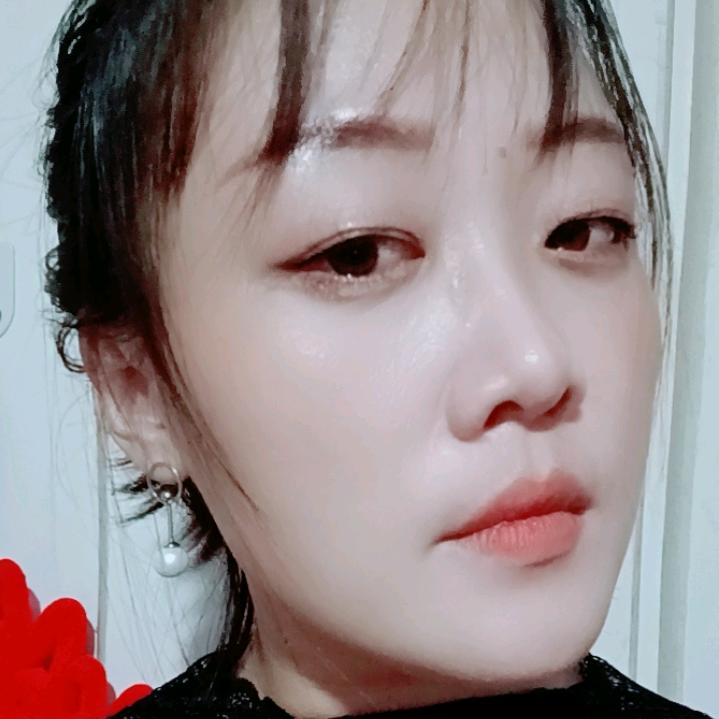 守护四个女儿的~菲菲