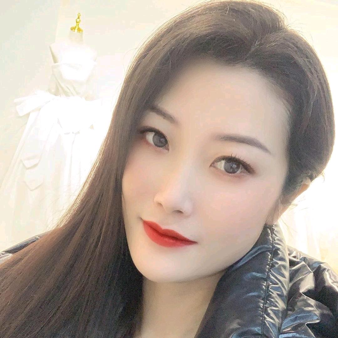 @彤