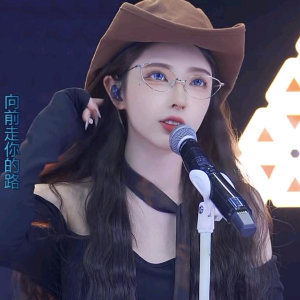 ❄️乖乖星跟班99₆²⁶ 💙1558