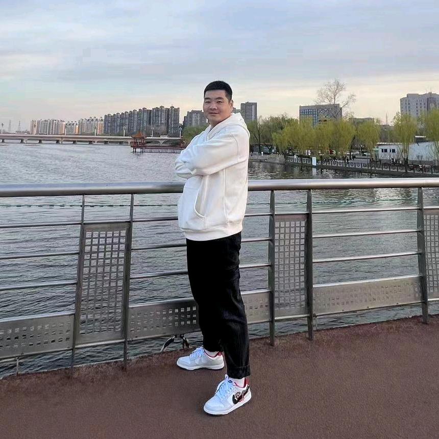 我是今年18明年17的小坏