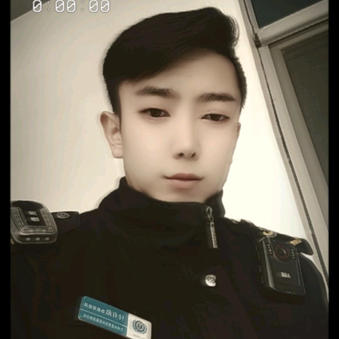 （雪狼帮🦅彪哥🦅'）